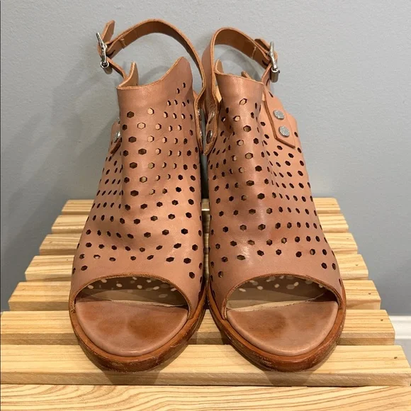 Rag & Bone Perforated Leather Slingback Booties Tan Block Heel Sandals US 8 - Picture 4 of 16